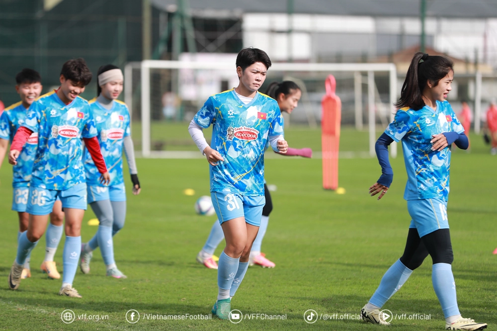 HLV Mai Đức Chung: 'Đội tuyển Việt Nam muốn dự World Cup một lần nữa' - Ảnh 2. HLV Mai Đức Chung: 'Đội tuyển Việt Nam muốn dự World Cup một lần nữa' - Ảnh 2.