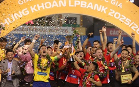 Hot Vietnamese football news today June 15: VFF Chairman attends FIFA Summit; CAHN meets Ho Chi Minh City Police in the National Super Cup.