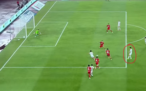 Hoàng Đức showcases the elite level of a top playmaker after being "unchained"