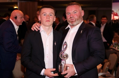 MU signs contract with Rooney's son