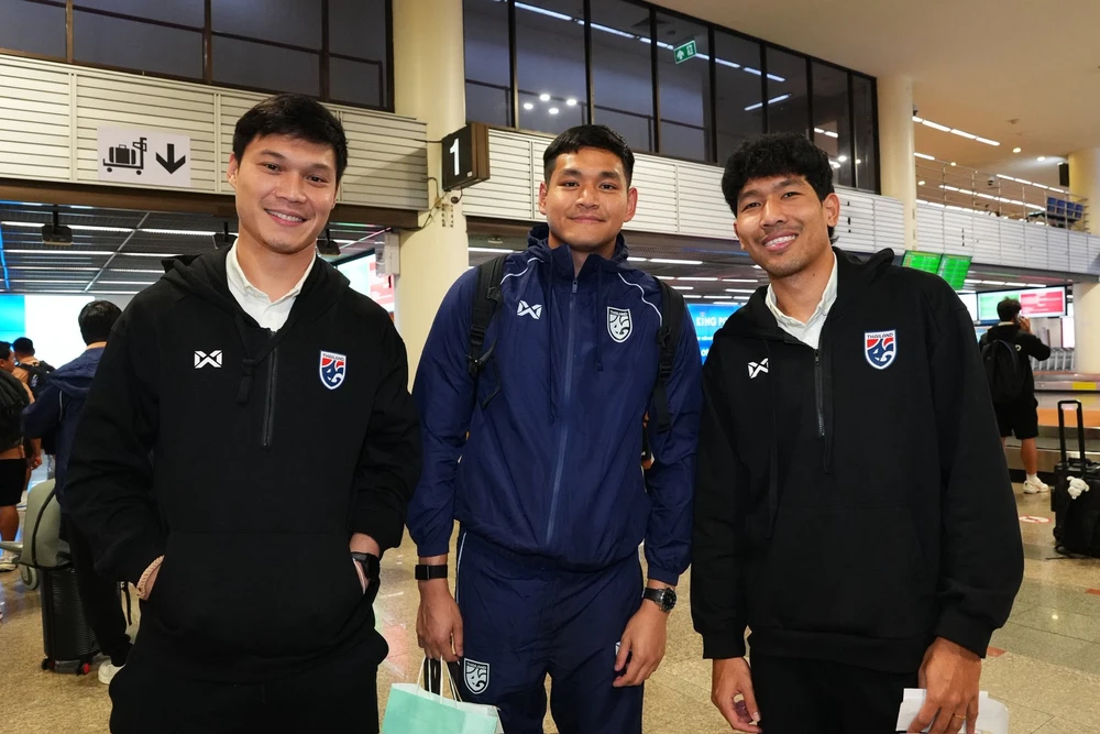 HLV tuyển Thái Lan livestream công bố danh sách dự Asean Cup - Ảnh 2.
