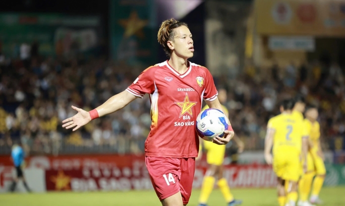 Việt kiều Nga tỏa sáng, Hà Tĩnh cầm hòa SLNA trong thế thiếu người