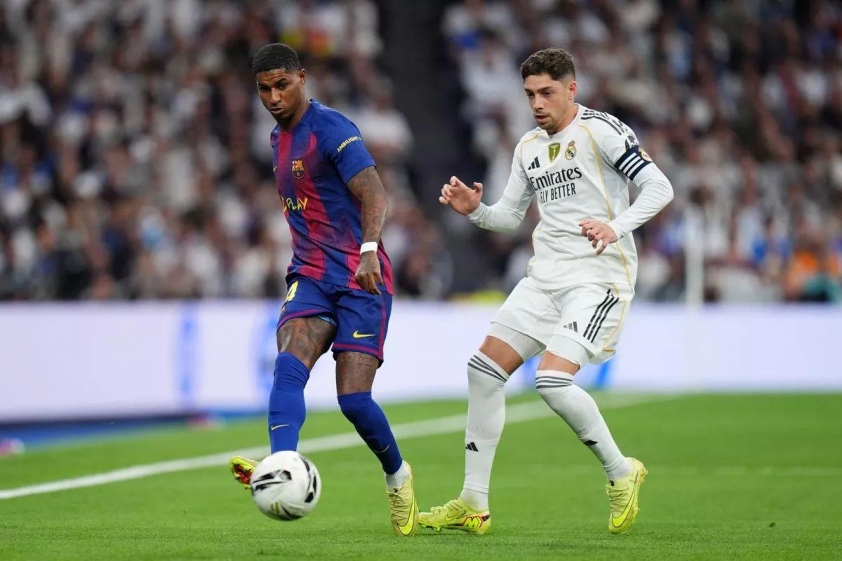 Marcus Rashford có màn trình diễn ấn tượng trong 90 phút trọn vẹn của El Clasico (Ảnh: MEN).