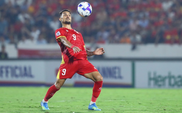 Hoàng Hên lives up to Coach Kim Sang Sik's expectations