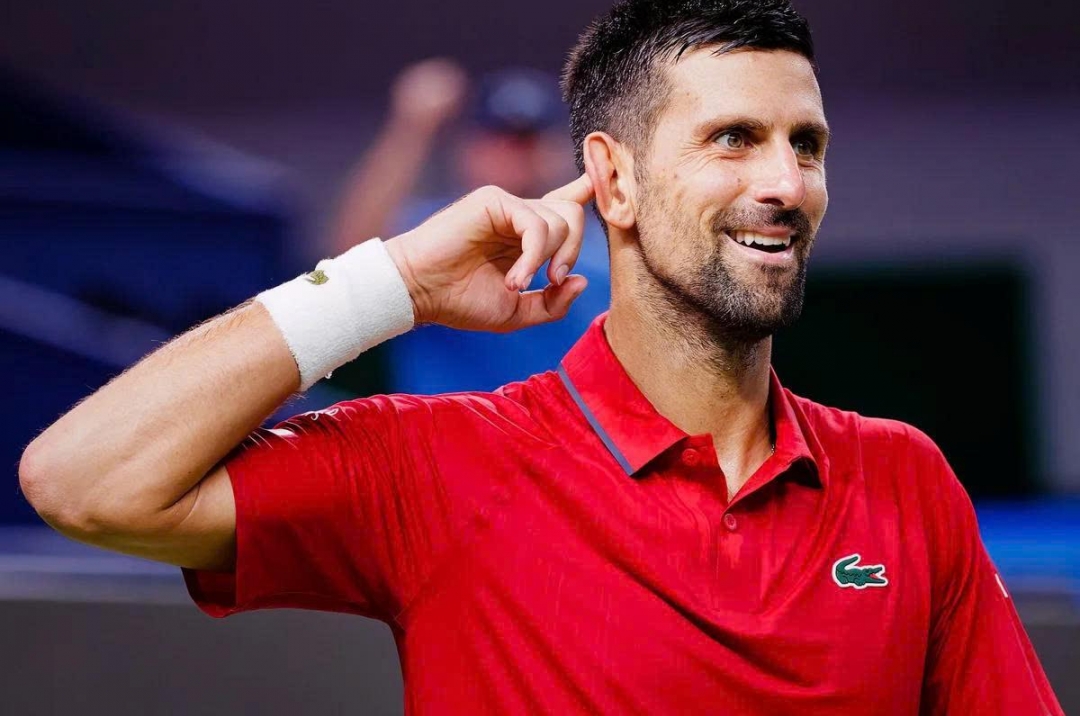 Djokovic shows respect to his opponent after reaching the Shanghai Masters semifinals