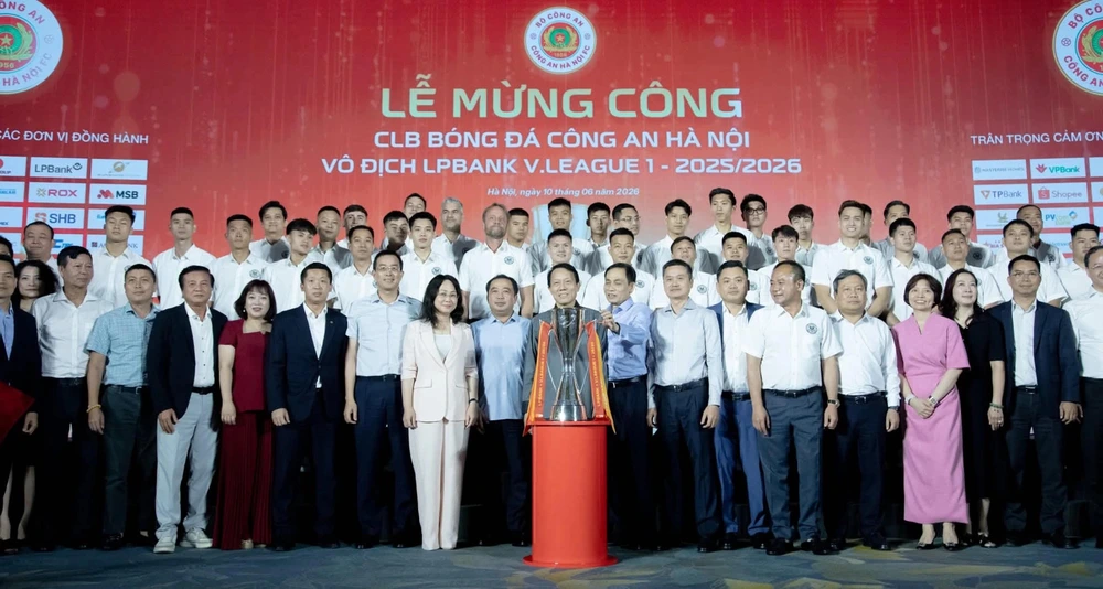 Tin nóng bóng đá Việt Nam hôm nay 11/6: CLB CAHN hướng tới đấu trường châu Á; Thái Sơn Bắc vô địch lượt đi giải futsal VĐQG - Ảnh 1. Tin nóng bóng đá Việt Nam hôm nay 11/6: CLB CAHN hướng tới đấu trường châu Á; Thái Sơn Bắc vô địch lượt đi giải futsal VĐQG - Ảnh 1.