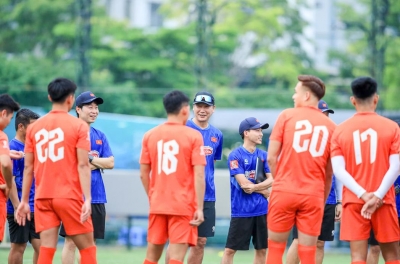 Vietnam national team faces Xuan Truong's former club in South Korea.
