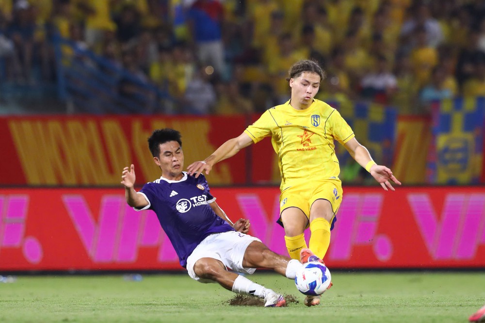 Vòng 2 LPBank V-League 2026/27: Những cú ngã báo động và cuộc đua bắt đầu nóng - Ảnh 1.