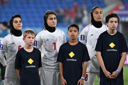 HOT: 5 Iranian players seek asylum in Australia after Asian Cup finals