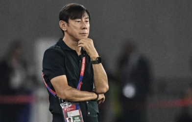 OFFICIAL: Coach Shin Tae-yong banned from coaching for 1 year, Indonesian club immediately responds