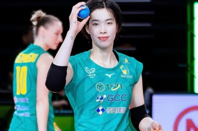 Main attacker Thanh Thúy 'takes on extra work' while competing in Japan