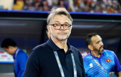 After parting ways with the Vietnam national team, Coach Troussier aims to lead an African team at the World Cup.