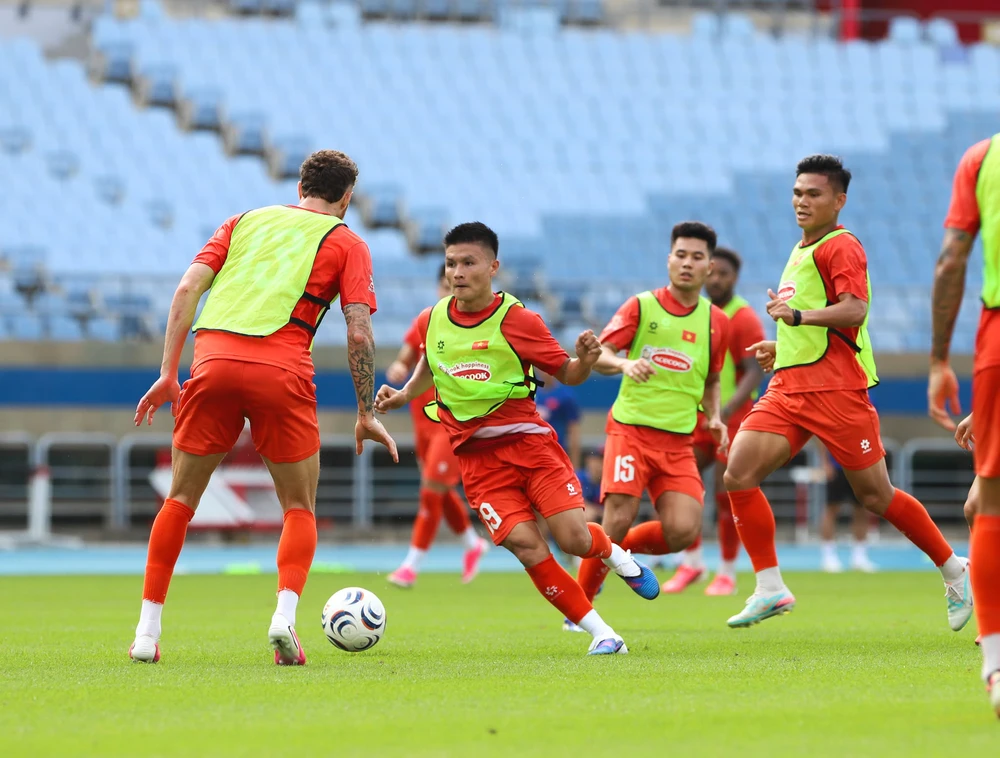 Báo Indonesia: 'Đội tuyển Việt Nam nhập tịch cầu thủ để bảo vệ chức vô địch Asean Cup' - Ảnh 2.