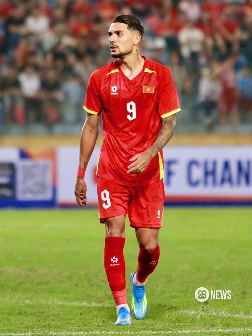 Hoàng Hên lên tiếng về trận ra mắt ĐT Việt Nam: 'Giấc mơ đã thành hiện thực' - Ảnh 1.