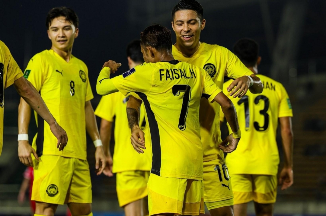 Amid the storm, naturalized players are still praised by Malaysian media