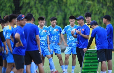 Japan coach finalizes Vietnam squad for trip to Japan