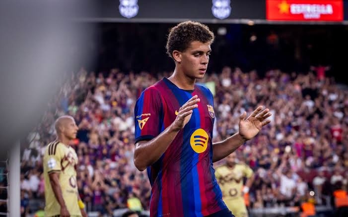 Tài năng người Ai Cập Hamza Abdelkarim có bước nhảy vọt tại Barcelona - Ảnh 1. Tài năng người Ai Cập Hamza Abdelkarim có bước nhảy vọt tại Barcelona - Ảnh 1.