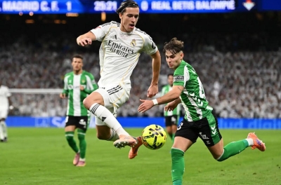 Vinicius scores, Real Madrid still misses chance to close gap with Barcelona