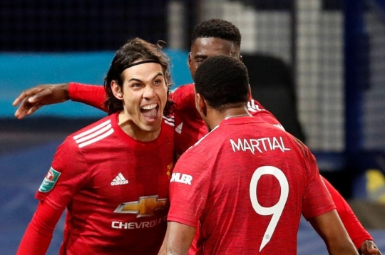 Former Manchester United star advised to retire