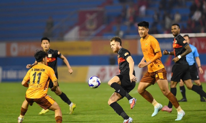 'Cây sào' 1m95 nói lời từ đáy lòng sau 2 trận thắng liên tiếp cùng HAGL