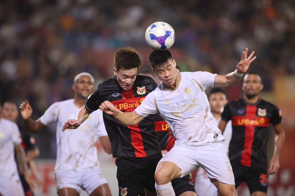Giờ phán quyết huy chương V-League cho Hoàng Đức, Văn Quyết - Ảnh 3. Giờ phán quyết huy chương V-League cho Hoàng Đức, Văn Quyết - Ảnh 3.