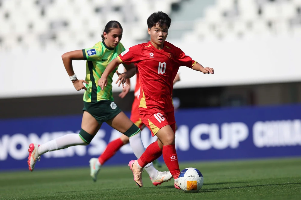 HLV Nhật Bản tiếc khi U17 nữ Việt Nam lỡ cơ hội dự World Cup - Ảnh 2.