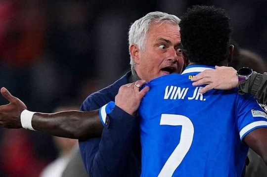 Jose Mourinho criticizes Vinicius: 'Why not celebrate like Pele?'