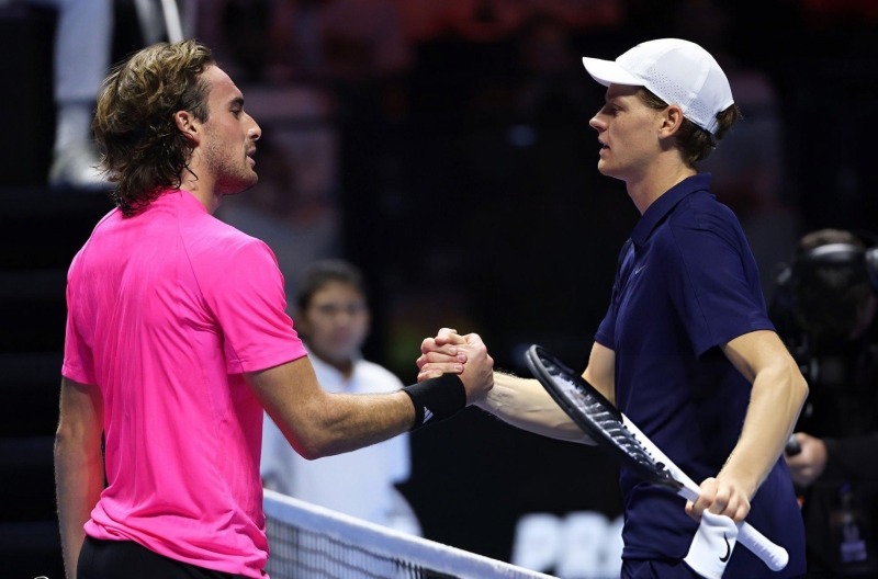 Sinner easily defeats Tsitsipas, set to face Djokovic in the 2025 Six Kings Slam semifinals