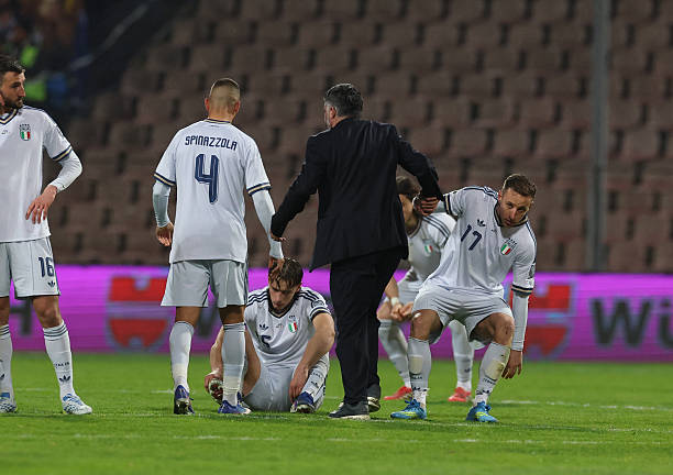 Nỗi thất vọng của các cầu thủ Italy sau trận chung kết playoff World Cup 2026 với Bosnia