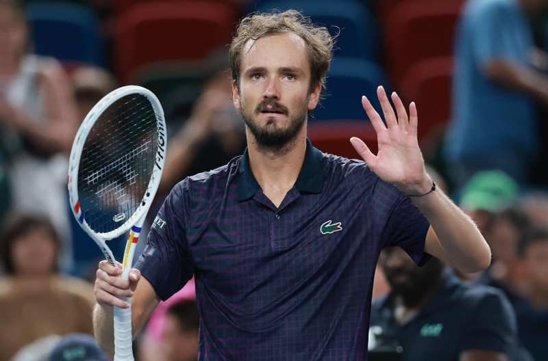 Tennis schedule for 10/10: Medvedev aims to end his title drought in Shanghai