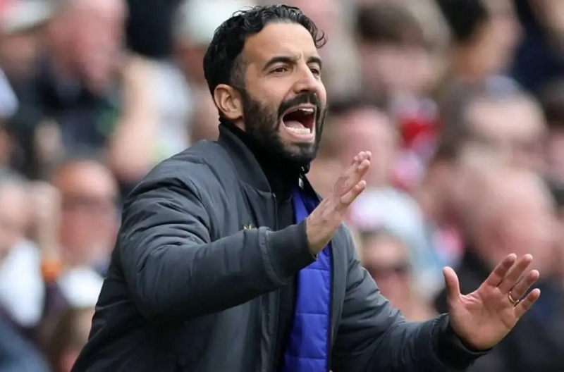 主教练鲁本·阿莫林意外指出了曼联的“致命弱点”。