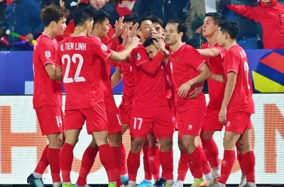 Breaking football news at noon on June 25: Vietnam's national team undergoes a major overhaul