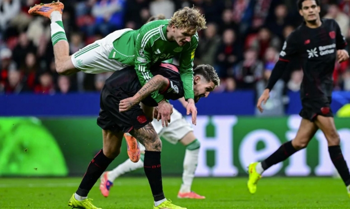 Hàng thủ hớ hênh, Newcastle tự tay phá hỏng trận đấu để đời trước Leverkusen