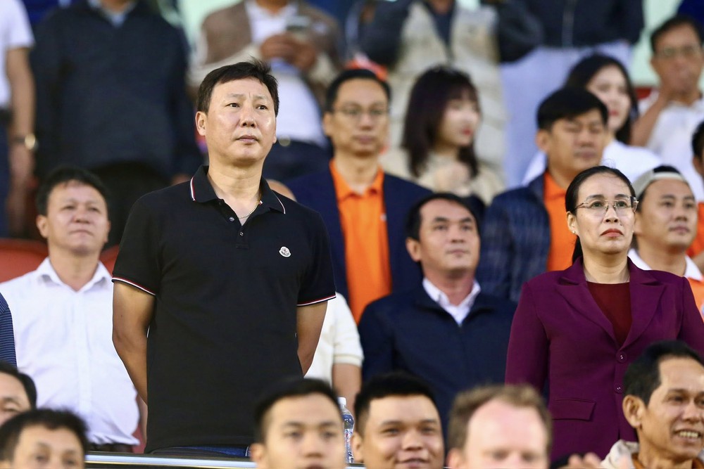 "Ngọc thô" của bầu Đức tỏa sáng, HAGL vẫn khó khăn trụ hạng - Ảnh 3.