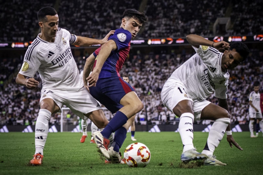 Dù tôn trọng, Pedri khẳng định anh không hề e ngại trước Real Madrid (Ảnh: Reuters).