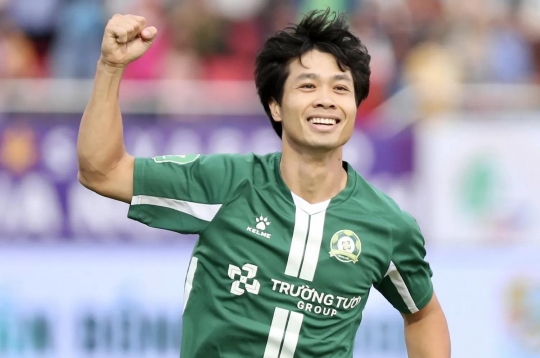 Leaving out Cong Phuong, coach Kim Sang-sik selects a star who recently suffered relegation.