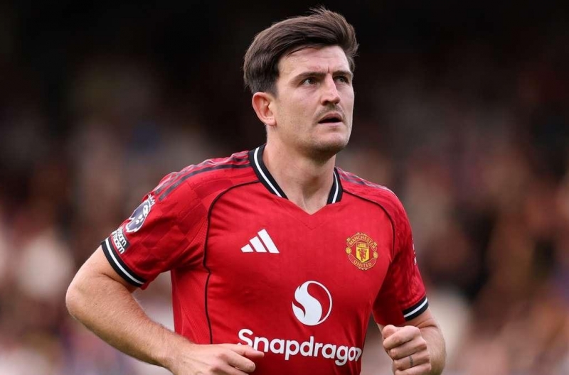 Giving up a huge salary, Harry Maguire decides to stay at MU
