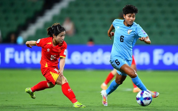 Vietnam team enters crucial match at Asian Cup