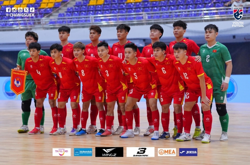 Winning 18-0, Vietnam only needs a draw with Thailand to top the group