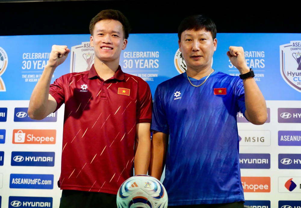 HLV Kim Sang Sik: 'Mục tiêu của đội tuyển Việt Nam là bảo vệ chức vô địch' - Ảnh 2.