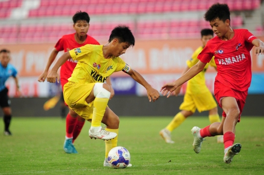 SLNA crush Viettel to claim championship title