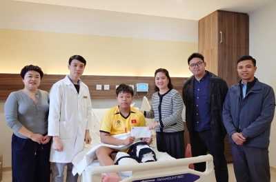 Vietnam U19's number one goalkeeper undergoes ligament injury surgery