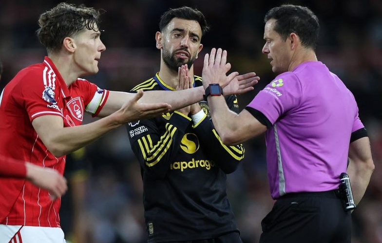 MU accused of &#39;buying referee decisions&#39; to avoid defeat against Nottingham Forest