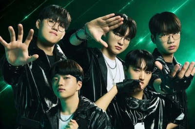 T1 unveils a million-dollar idol lineup, and Faker has everyone swooning.