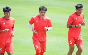 Indonesian newspaper: 'Good news for Vietnam team causes headache for coach Kim Sang Sik'