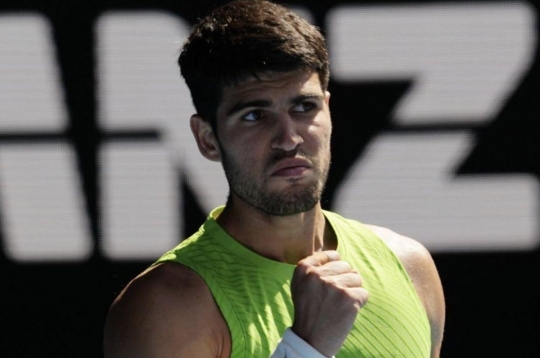 Alcaraz reaches the Australian Open quarterfinals for the third consecutive year