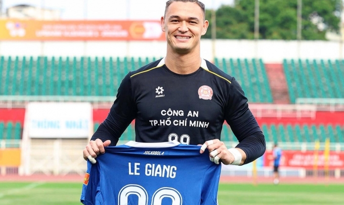 Vừa nhận quốc tịch Việt Nam, Patrik Lê Giang có hành động ấm lòng