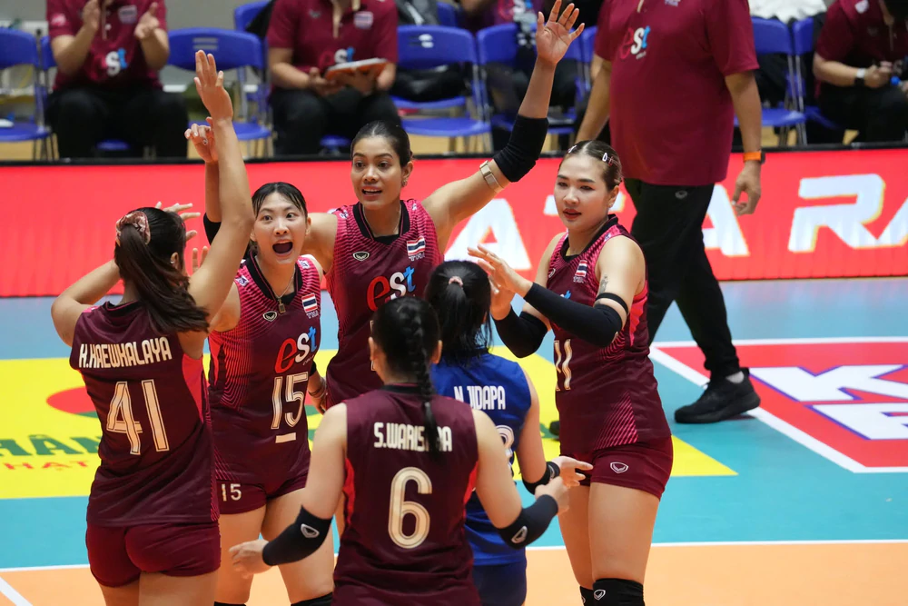 Tuyển Thái Lan thắng dễ tuyển Việt Nam ở chặng 1 SEA V.Cup 2026. Ảnh: SAVA Tuyển Thái Lan thắng dễ tuyển Việt Nam ở chặng 1 SEA V.Cup 2026. Ảnh: SAVA