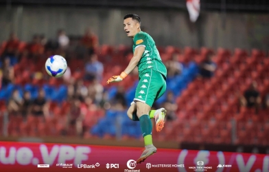 Dinh Trieu excellently saved the game, securing a point for Hai Phong against HAGL
