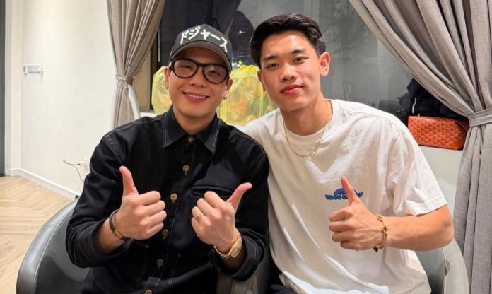 Đình Bắc thân mật cùng người đàn ông khiến anh mất ngủ